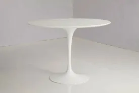 Eero Saarinen Tulip Table - Oval Dining 29 x 47 Inch